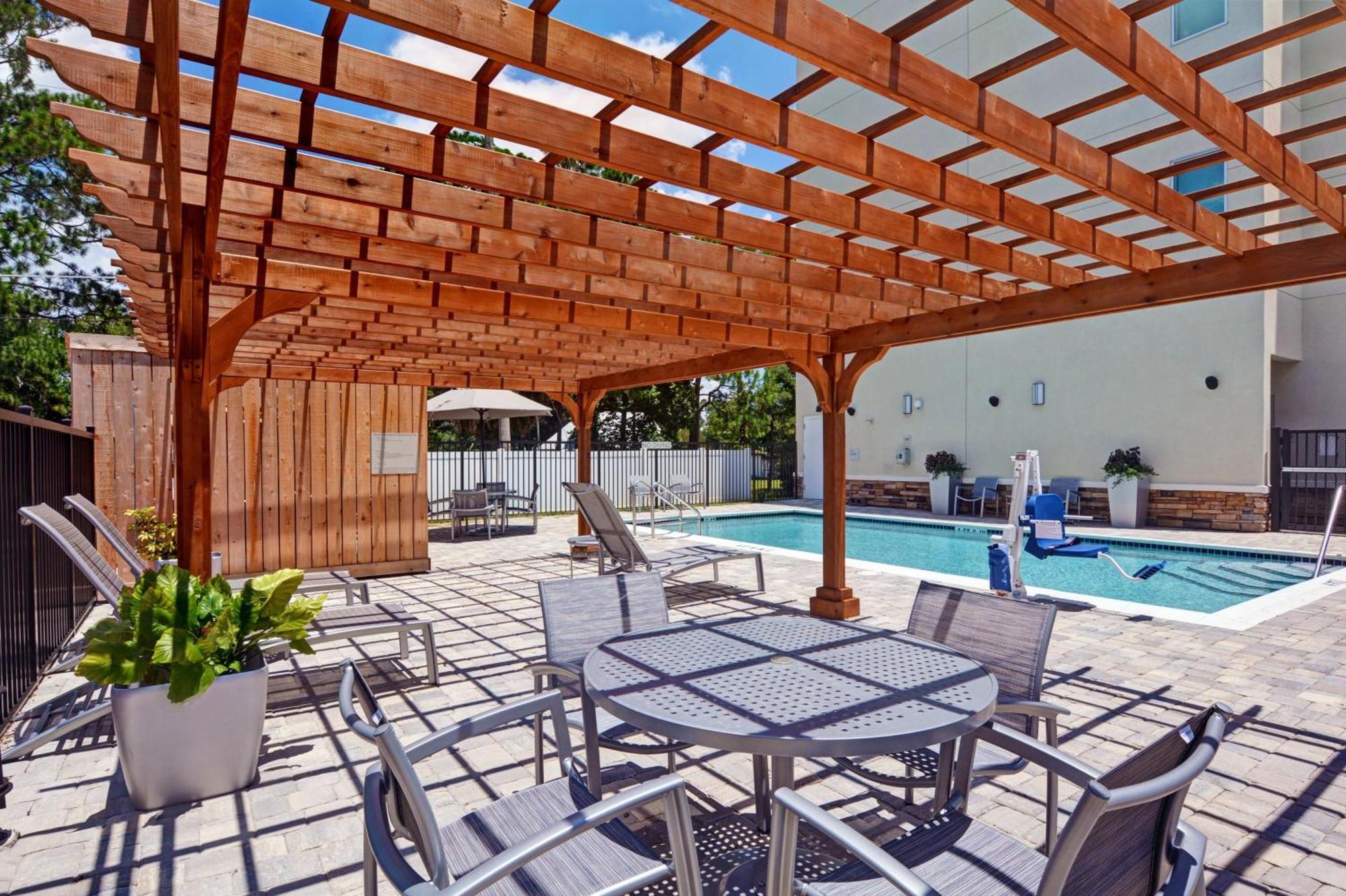Towneplace Suites By Marriott Jacksonville East Exterior photo